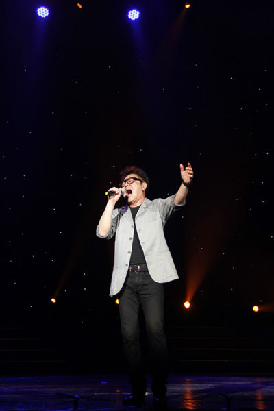 歌唱家演绎歌唱艺术 歌唱家演绎歌唱艺术